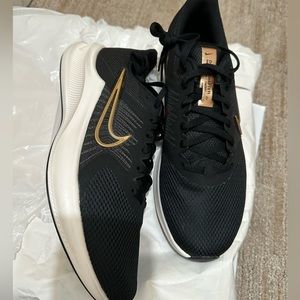 Nike Downshifter 11 Running Shoes